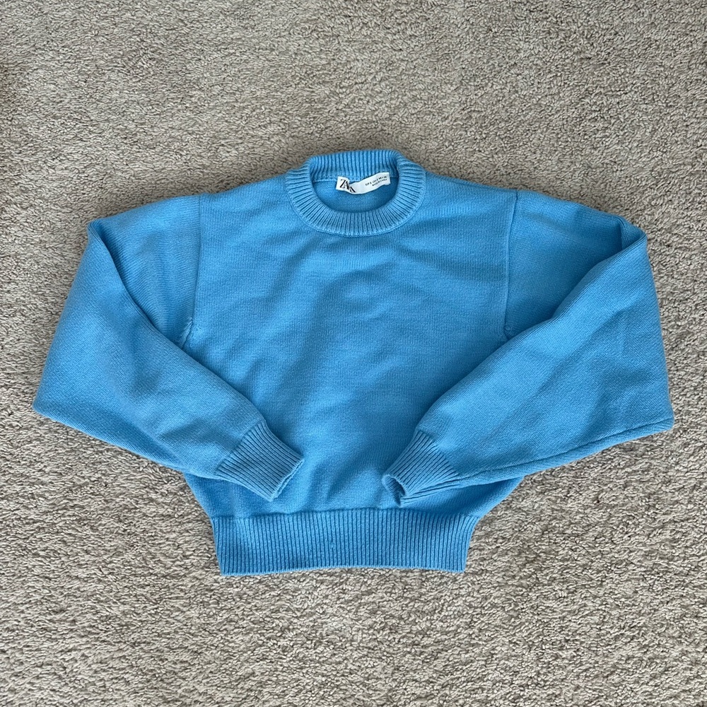 Zara Blue knit cropped sweater. Size small.